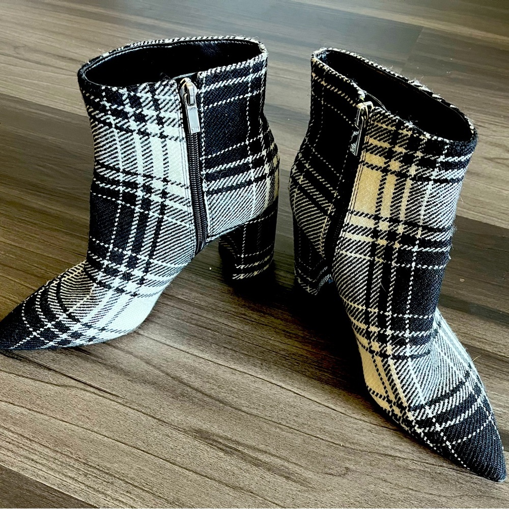 Marc Fisher plaid booties size 7
